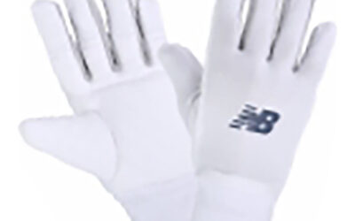 Can Cricket Fielders Wear Gloves